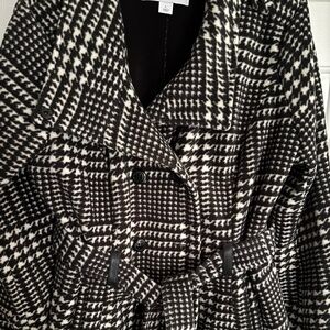 Liz Claireborne Black & White Houndstooth Heavy Belted Coat Size L